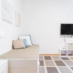 https://italianway-apartments-de-cristoforis-5.it-lombardy.com